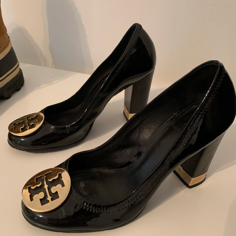 Tory Burch Black parent leather heels